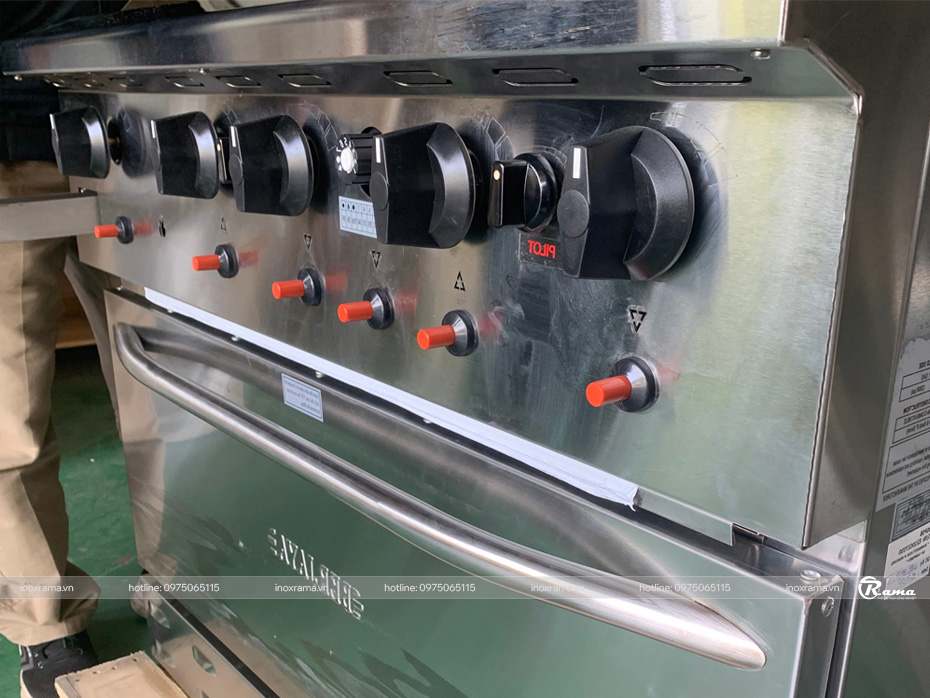 Bếp âu 4 họng có lò nướng, có rán phẳng dùng gas OB4GG1BWO-17