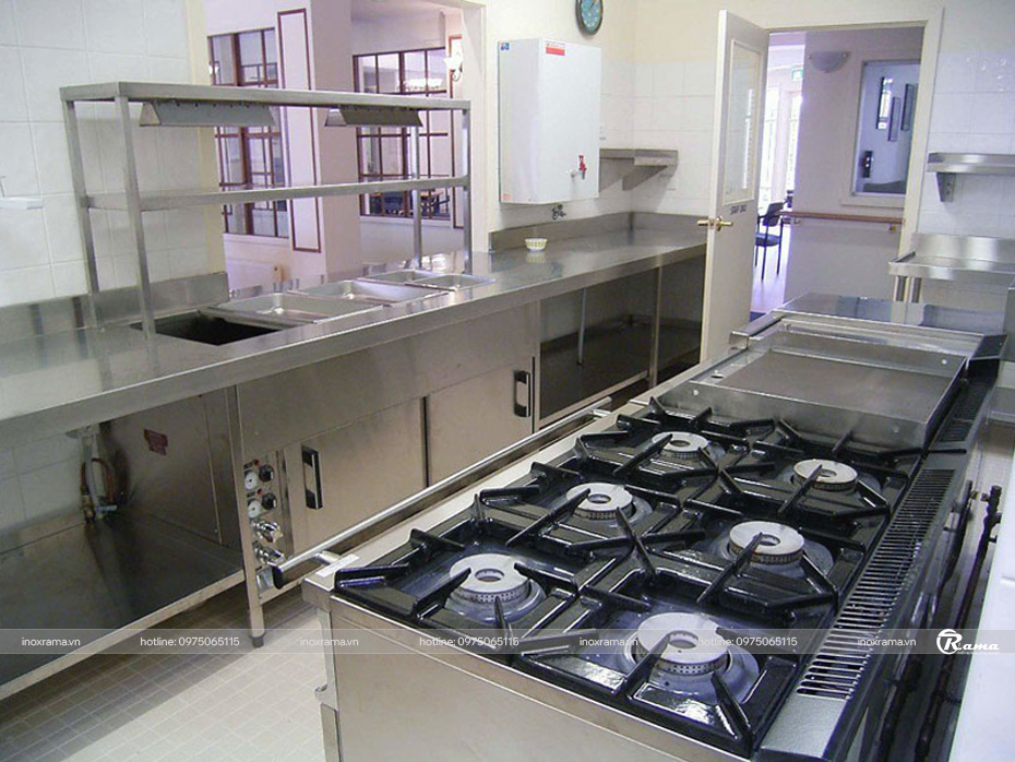 Bếp âu 6 họng có lò nướng Berjaya DRO6-17