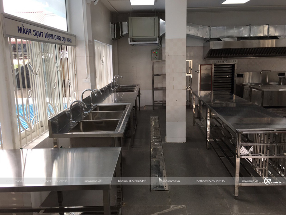 Hoàn thiện lắp đặt hệ thống bếp công nghiệp cho trường học tại Đống Đa, Hà Nội